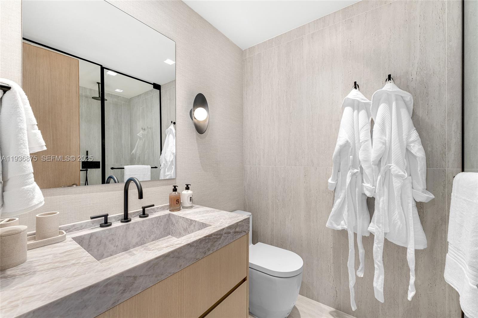 2521 Fisher Is Dr #6201 Miami Beach, FL 33109