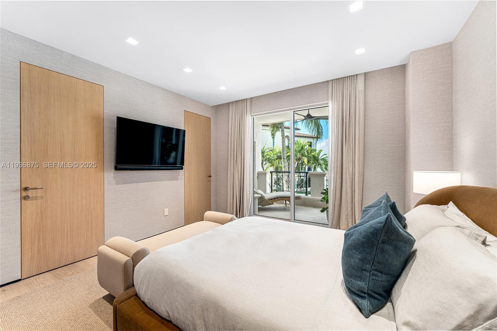 2521 Fisher Is Dr #6201 Miami Beach, FL 33109