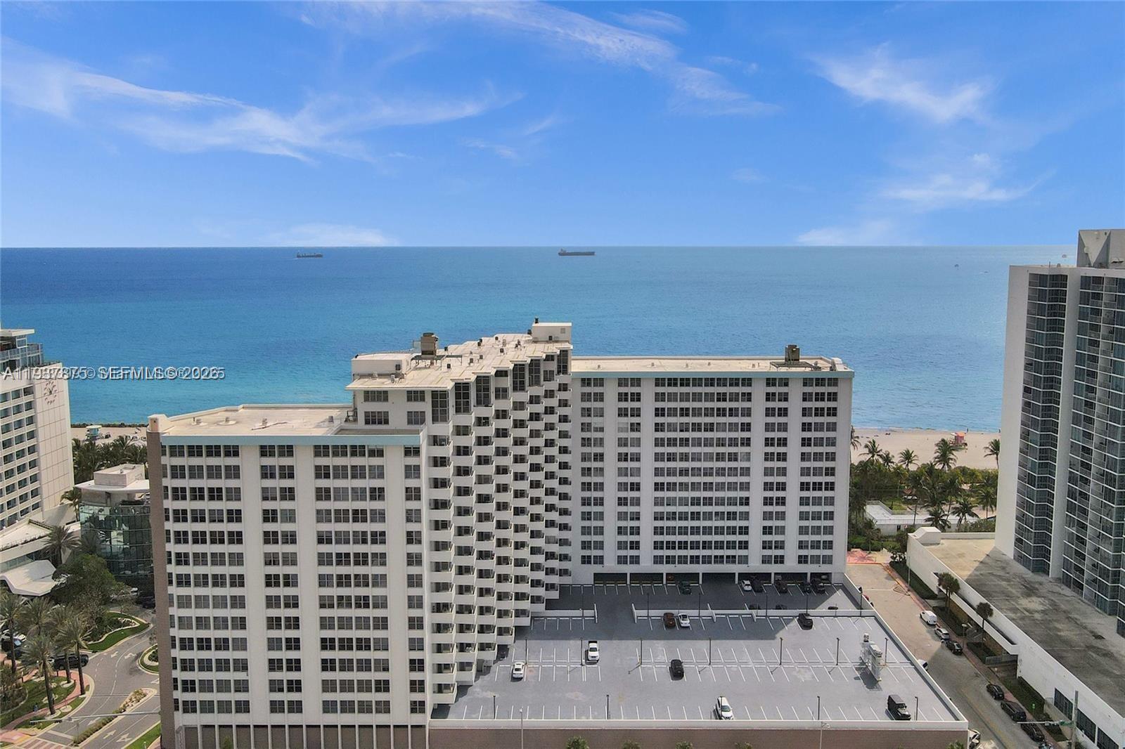 2899 Collins Ave #1717 Miami Beach, FL 33140