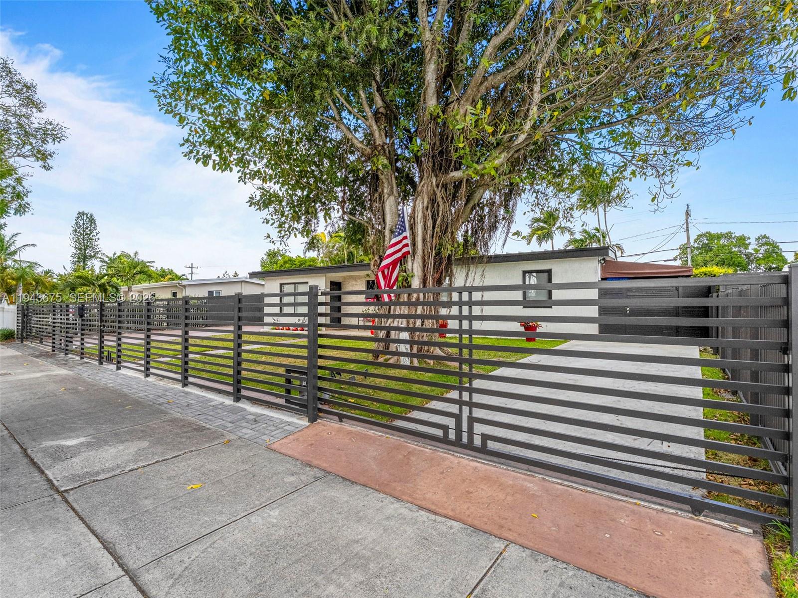 11415 SW 56th St Miami, FL 33165