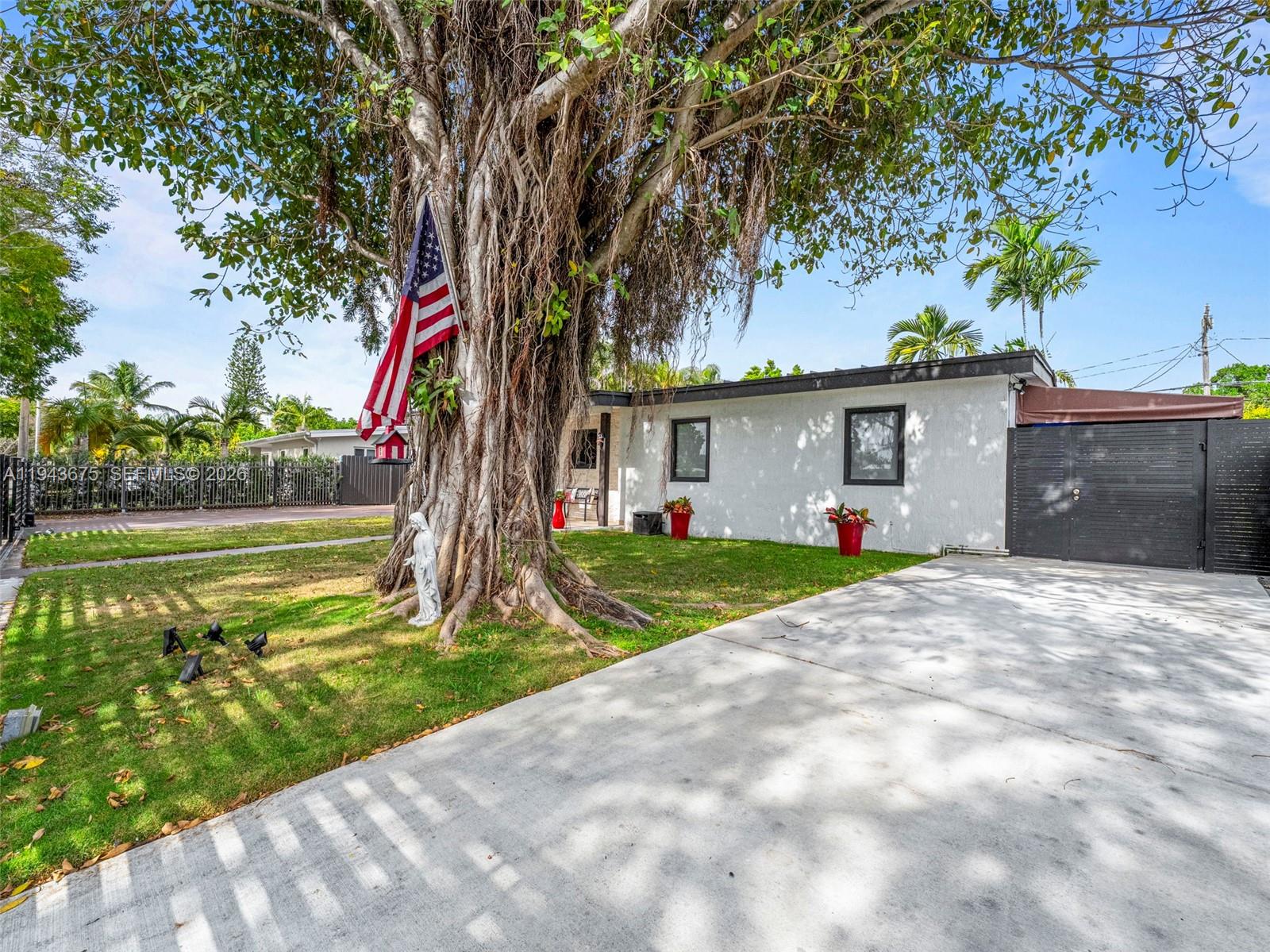 11415 SW 56th St Miami, FL 33165