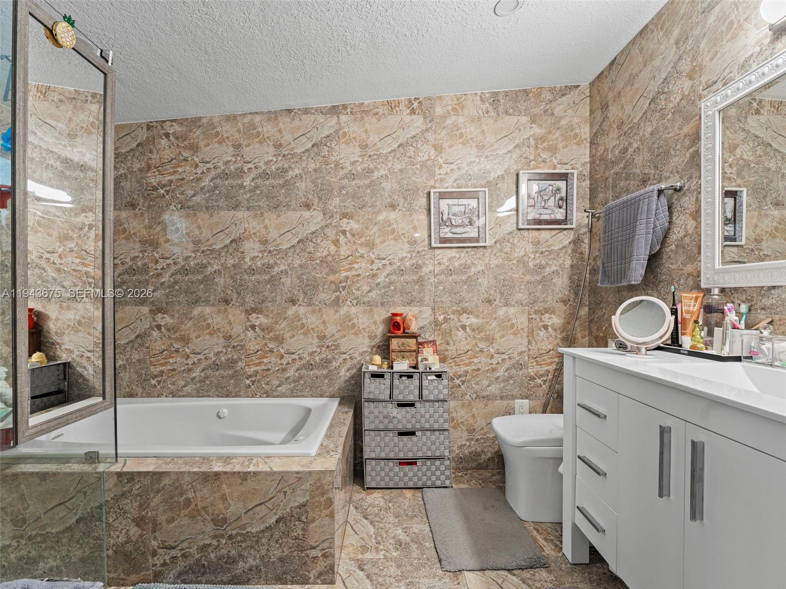 11415 SW 56th St Miami, FL 33165