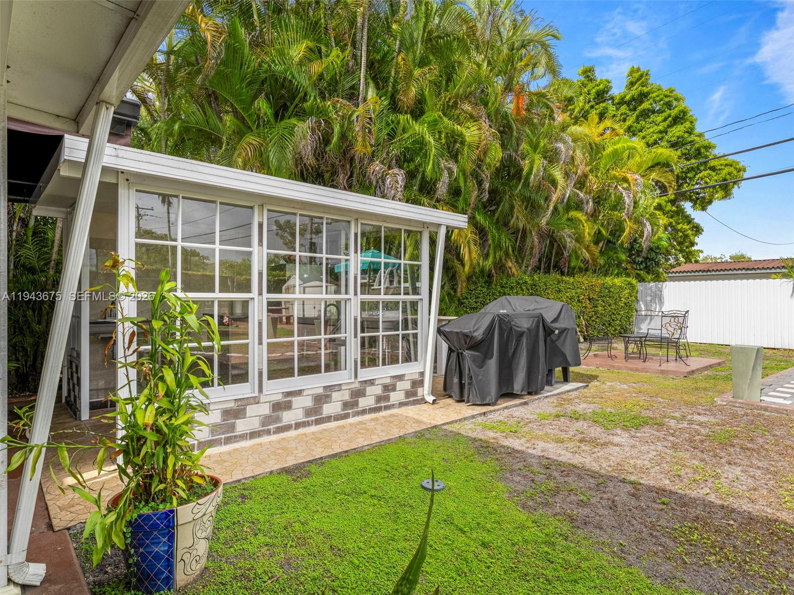 11415 SW 56th St Miami, FL 33165