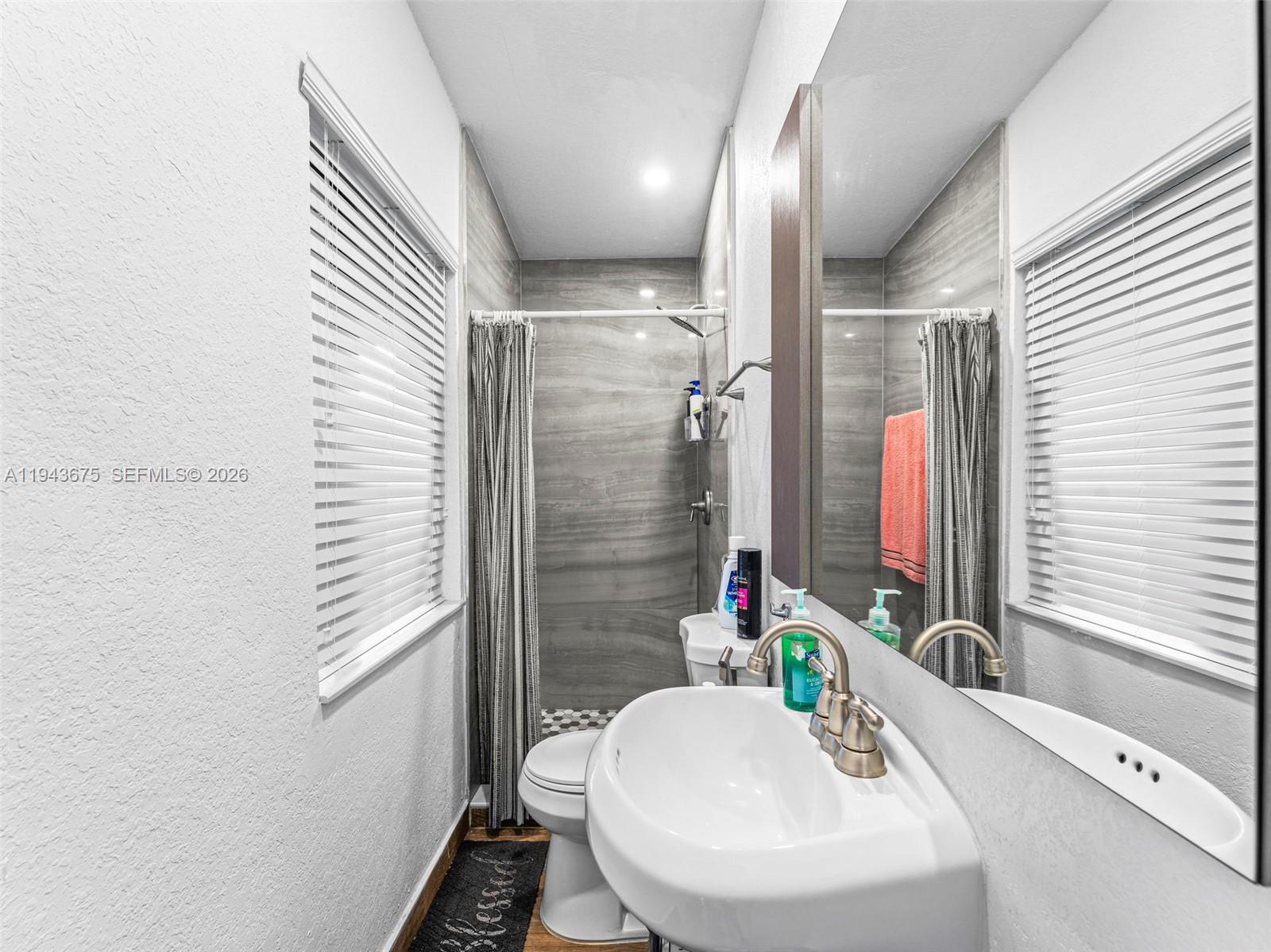 11415 SW 56th St Miami, FL 33165