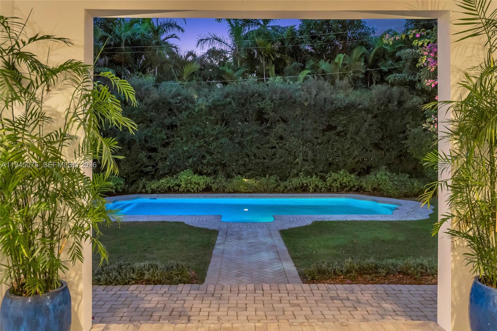 7426 SW 49th Pl Miami, FL 33143