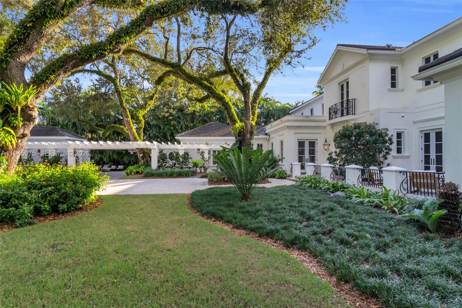 7426 SW 49th Pl Miami, FL 33143