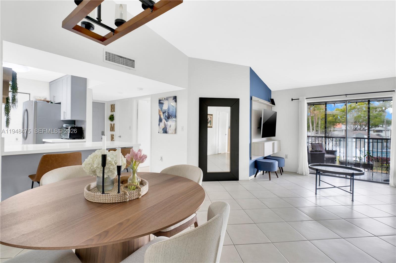 20761 NE 4th Pl #205 Miami, FL 33179