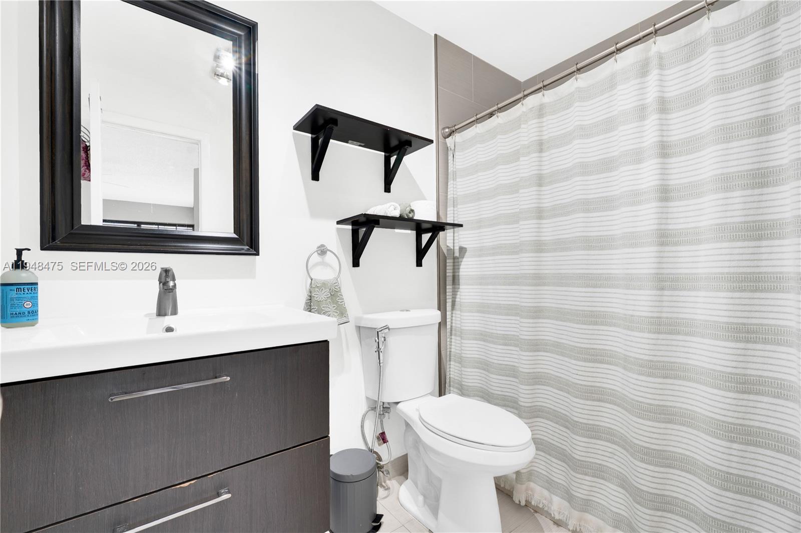 20761 NE 4th Pl #205 Miami, FL 33179