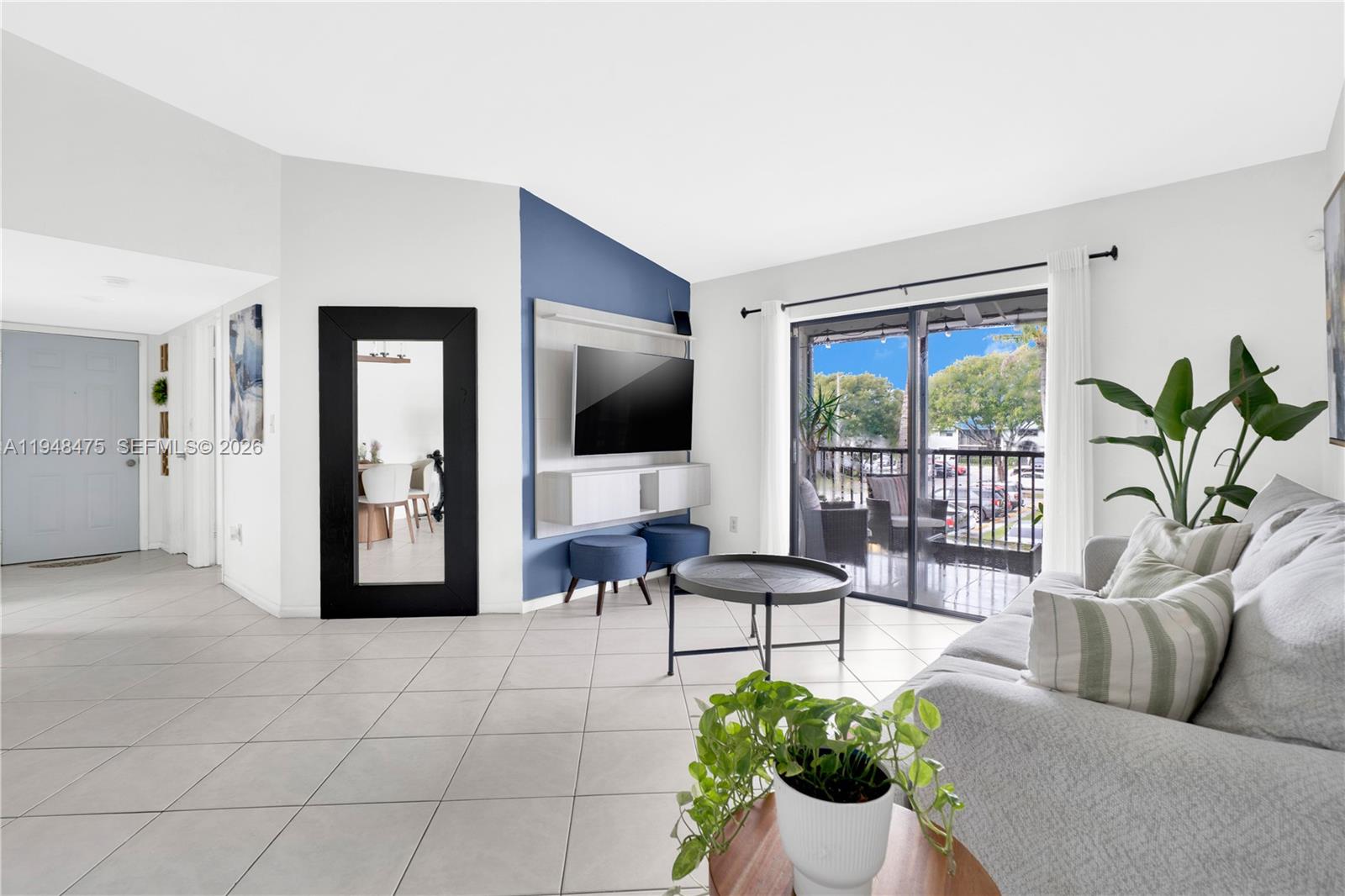 20761 NE 4th Pl #205 Miami, FL 33179