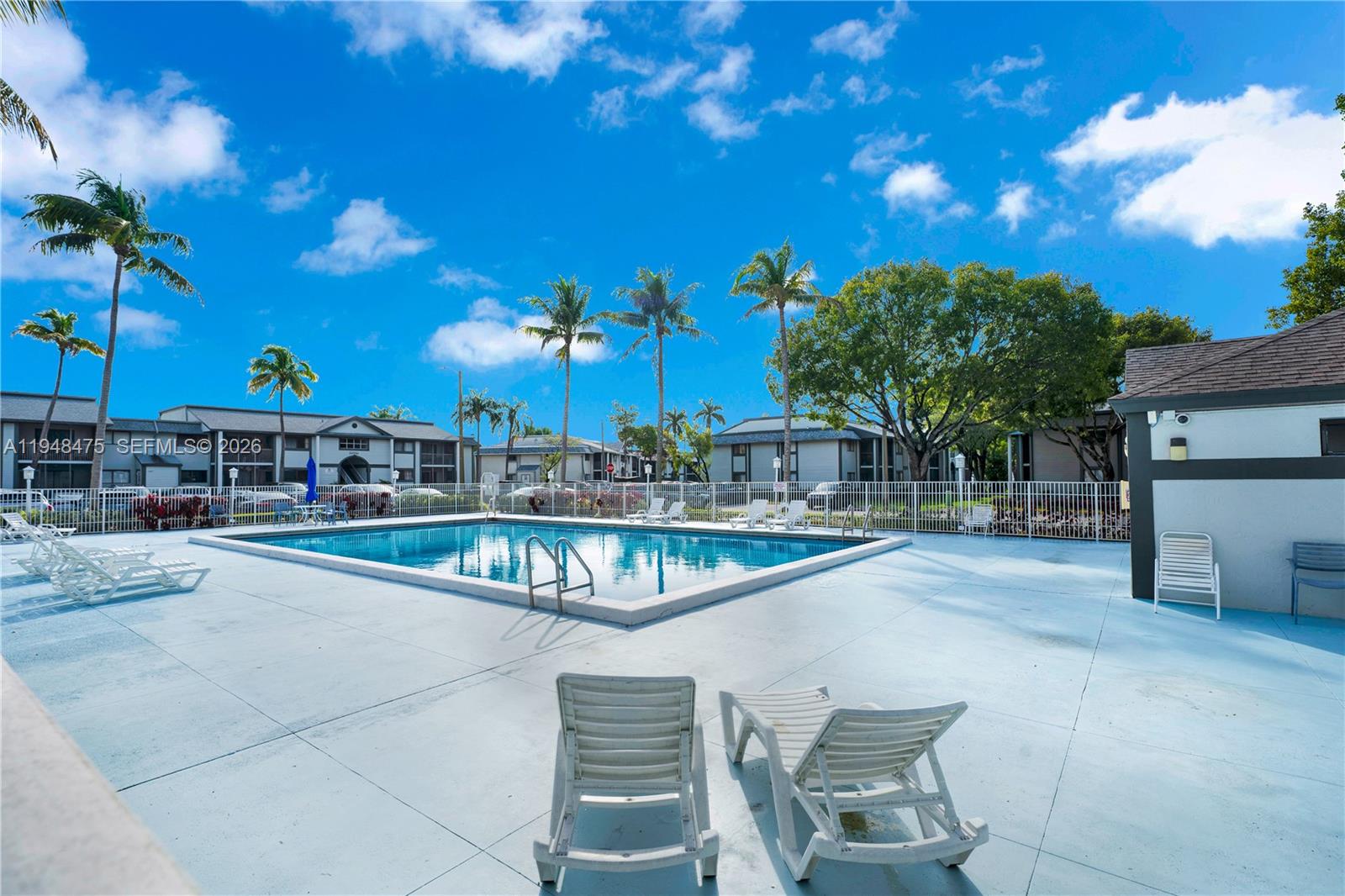 20761 NE 4th Pl #205 Miami, FL 33179