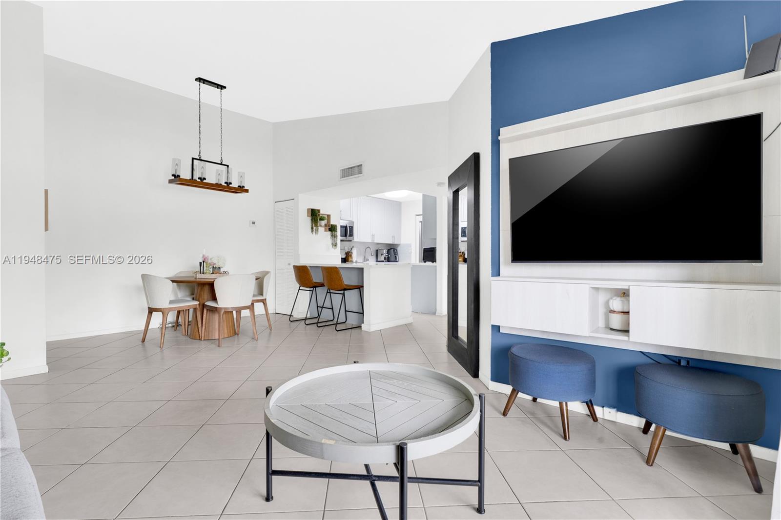 20761 NE 4th Pl #205 Miami, FL 33179