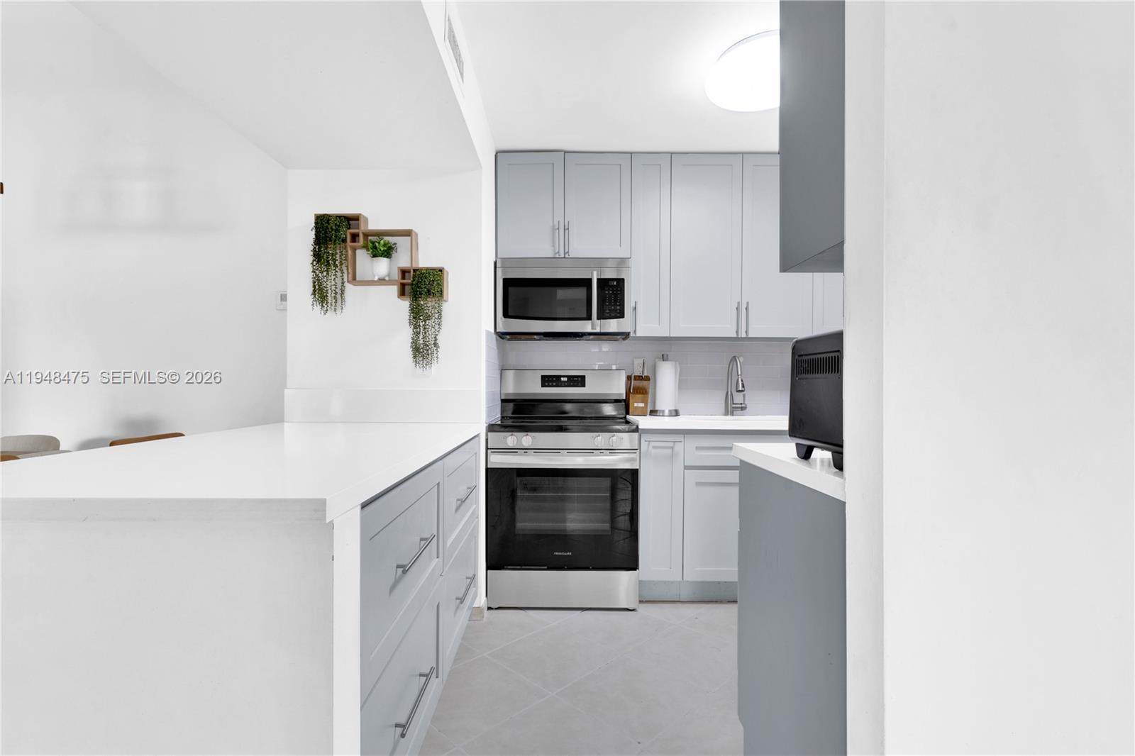 20761 NE 4th Pl #205 Miami, FL 33179