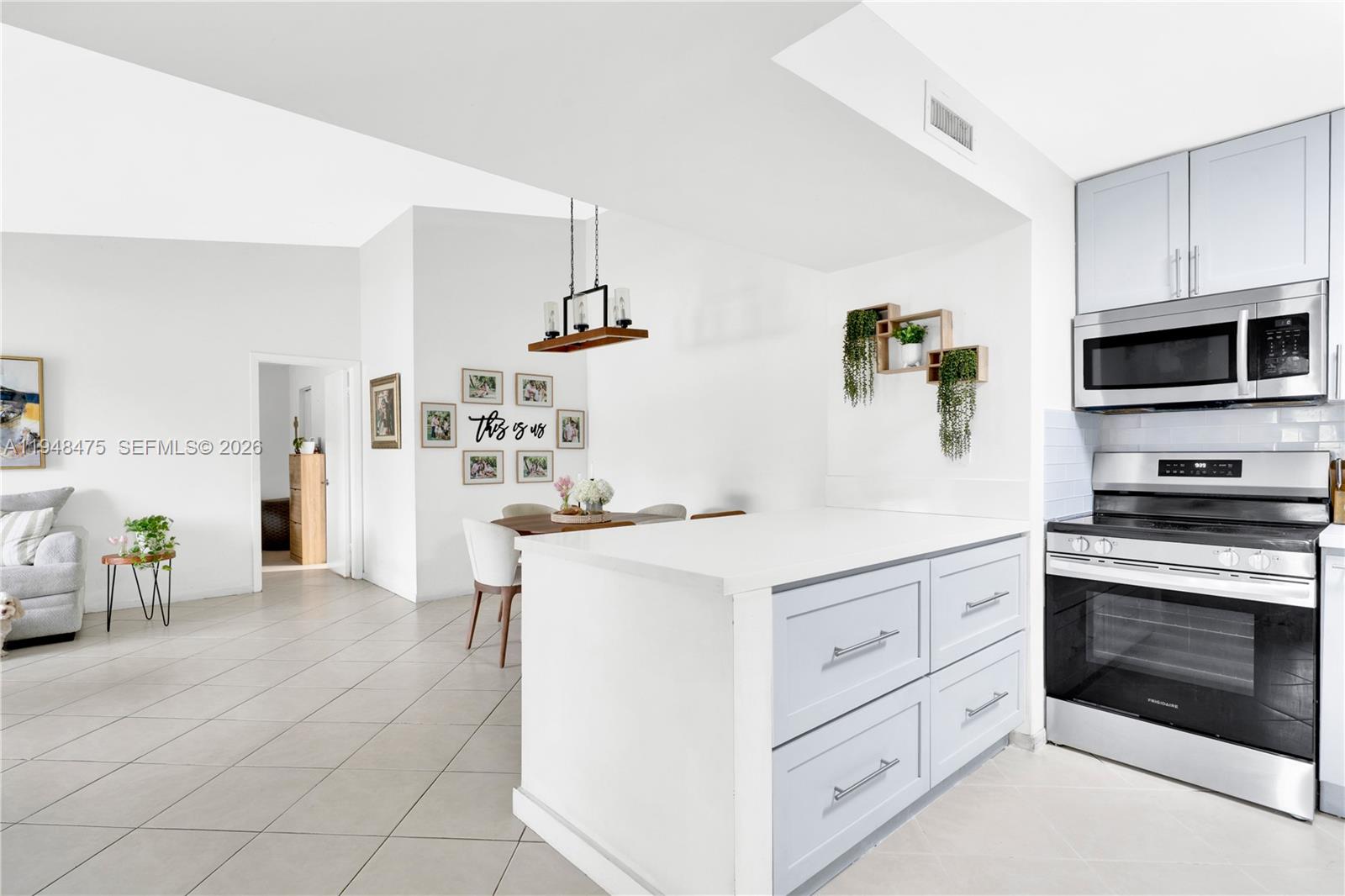 20761 NE 4th Pl #205 Miami, FL 33179