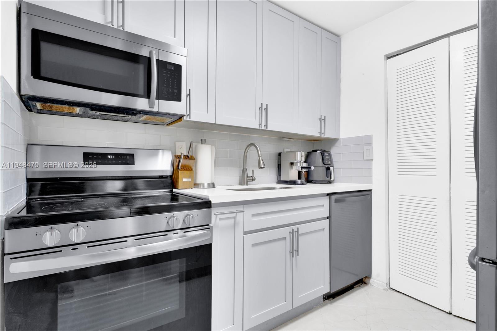 20761 NE 4th Pl #205 Miami, FL 33179