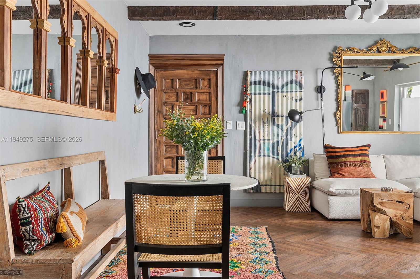 2858 Pine Tree Dr #4 Miami Beach, FL 33140