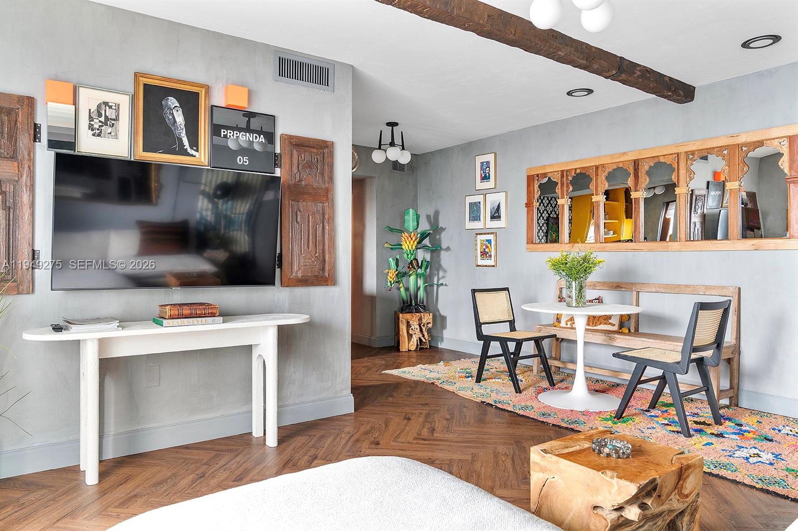 2858 Pine Tree Dr #4 Miami Beach, FL 33140