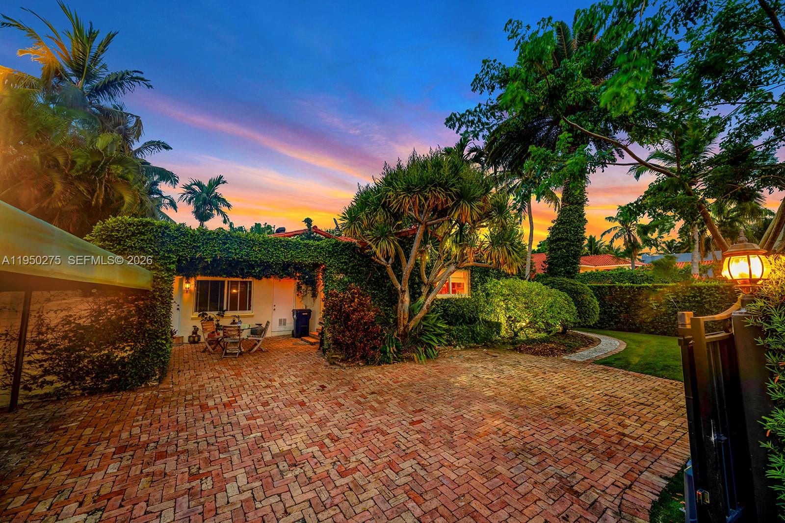 3701 Chase Ave Miami Beach, FL 33140