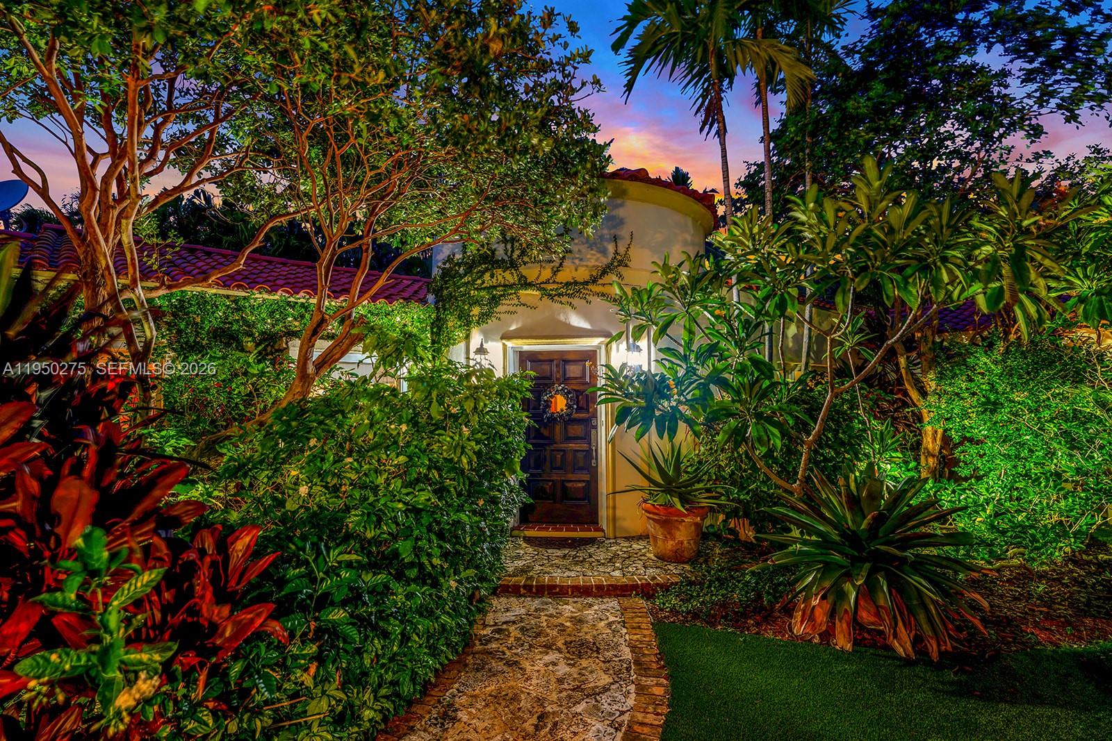 3701 Chase Ave Miami Beach, FL 33140