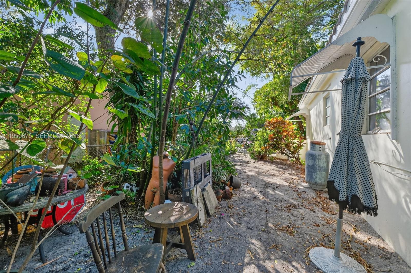 25 NW 104th St Miami Shores, FL 33150