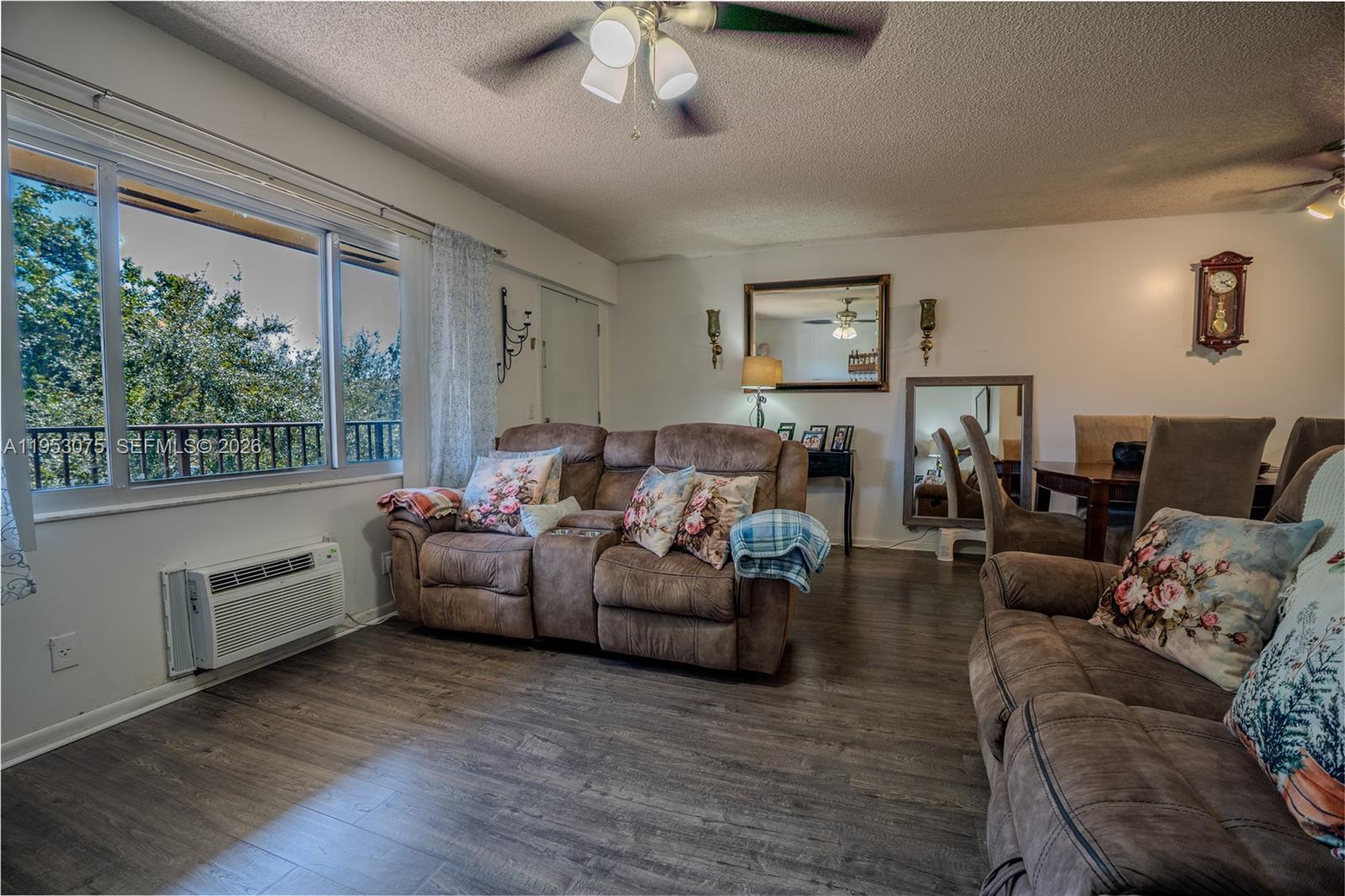 251 SW 134th Way #302M Pembroke Pines, FL 33027