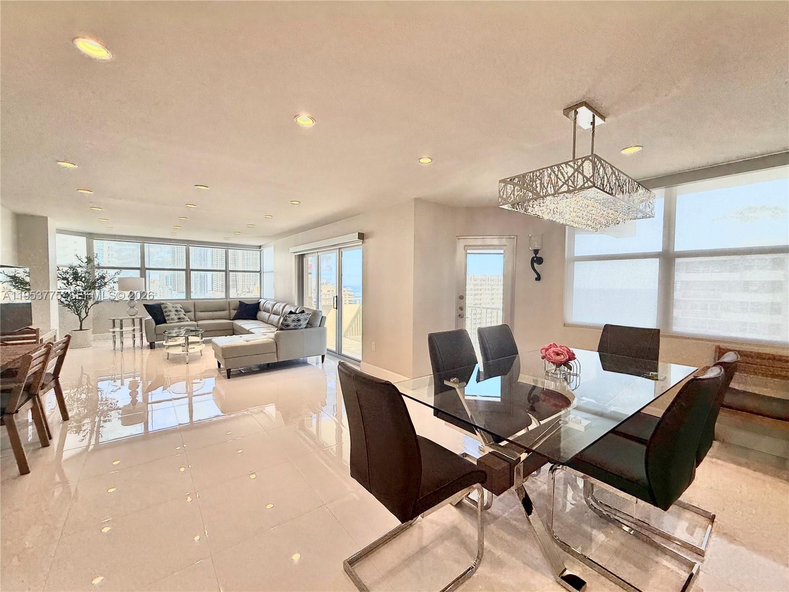 1985 S Ocean Dr #22P