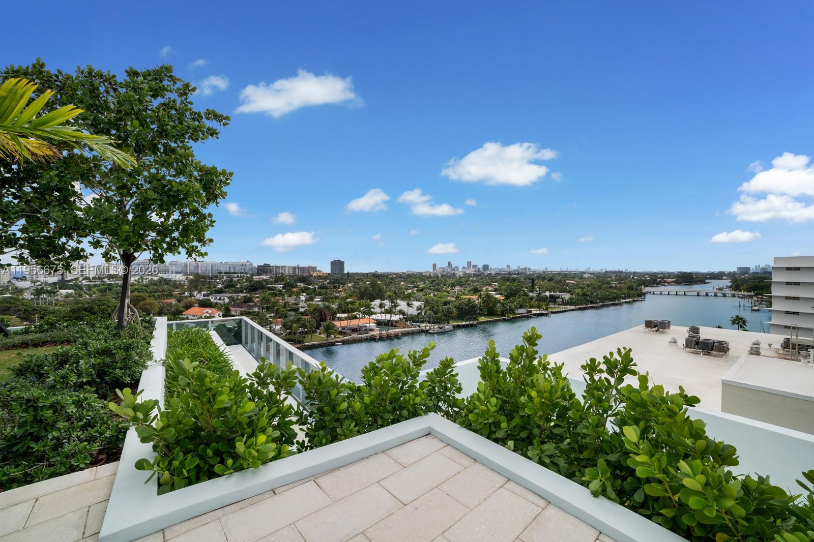 9221 E Bay Hbr Dr #412 Bay Harbor Islands, FL 33154