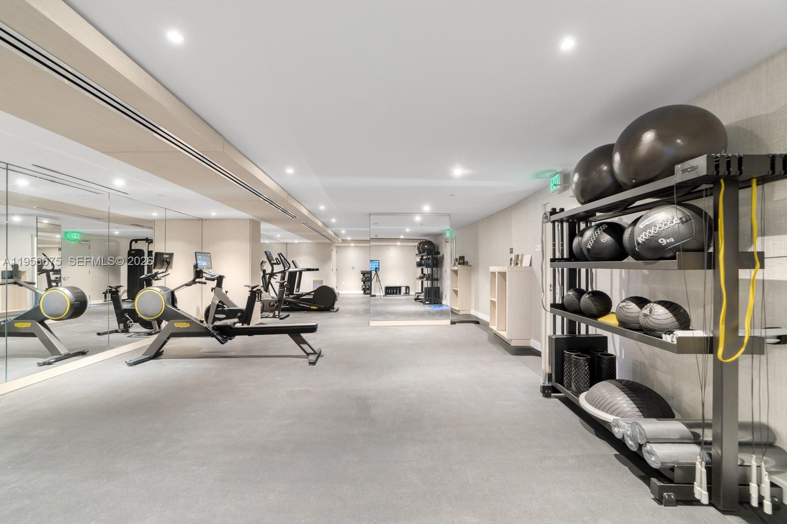 9221 E Bay Hbr Dr #412 Bay Harbor Islands, FL 33154