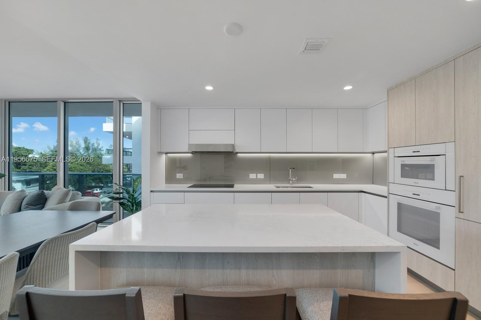 9221 E Bay Hbr Dr #412 Bay Harbor Islands, FL 33154