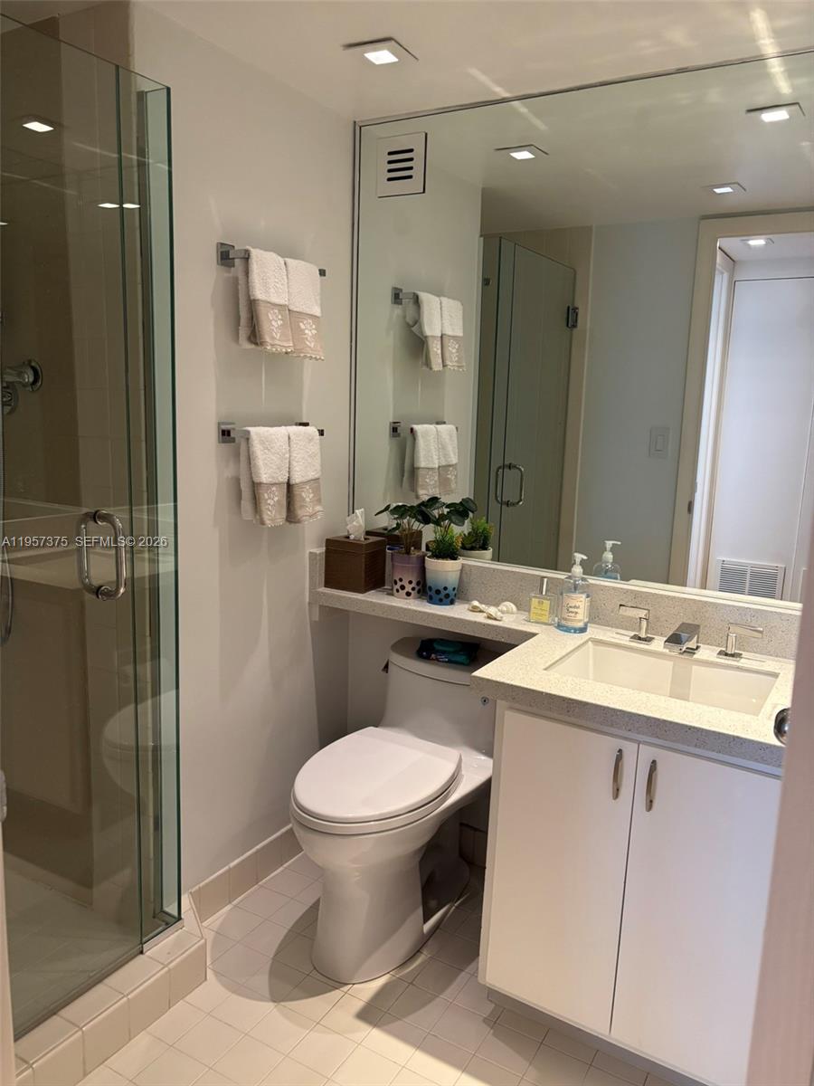 Undisclosed Address Miami, FL 33131