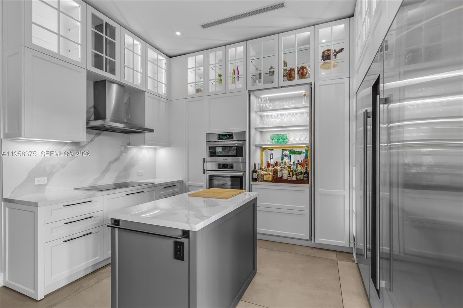 420 Palmwood Ln Key Biscayne, FL 33149