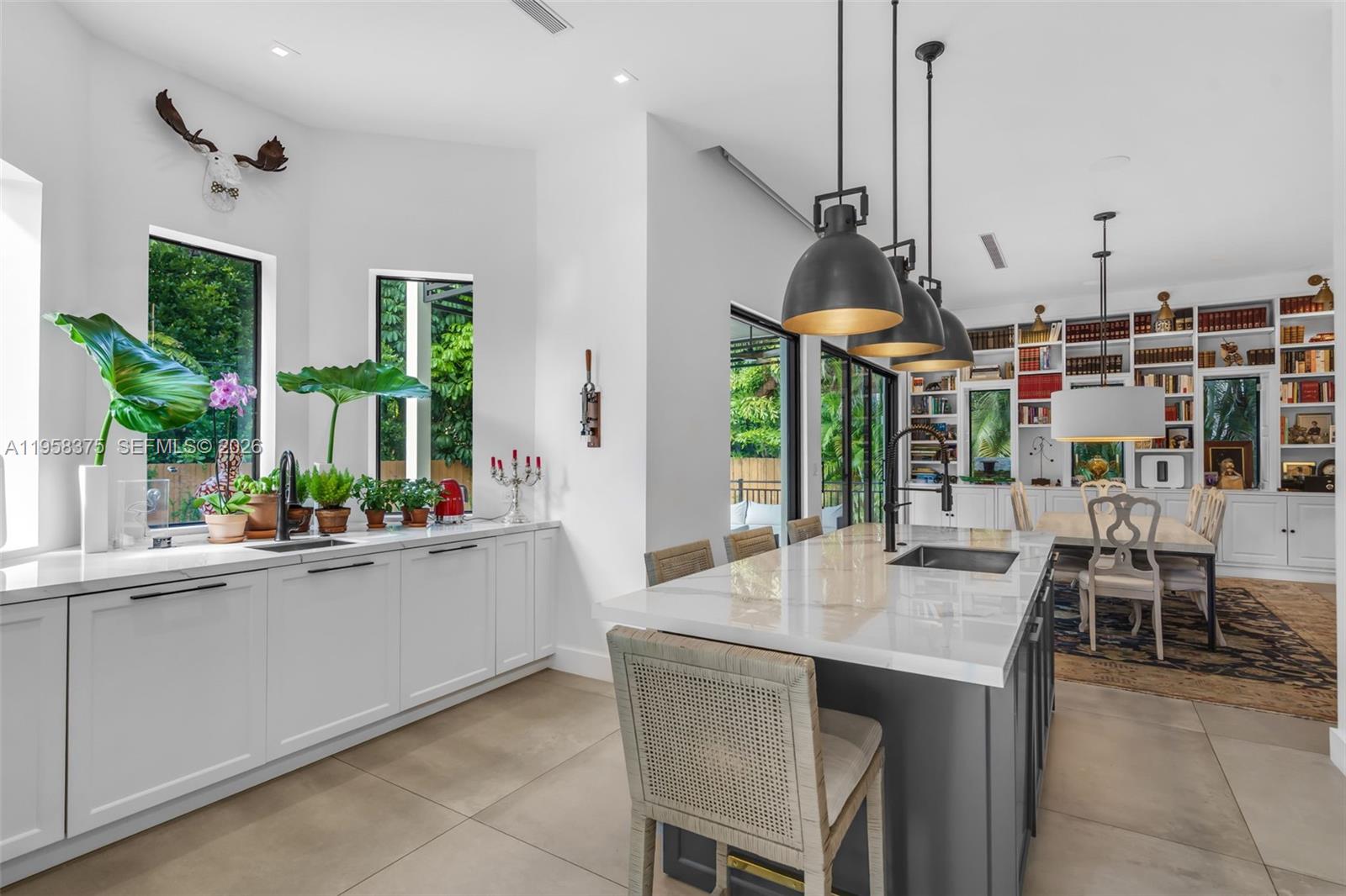 420 Palmwood Ln Key Biscayne, FL 33149