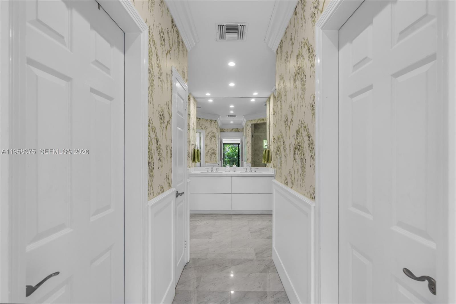 420 Palmwood Ln Key Biscayne, FL 33149