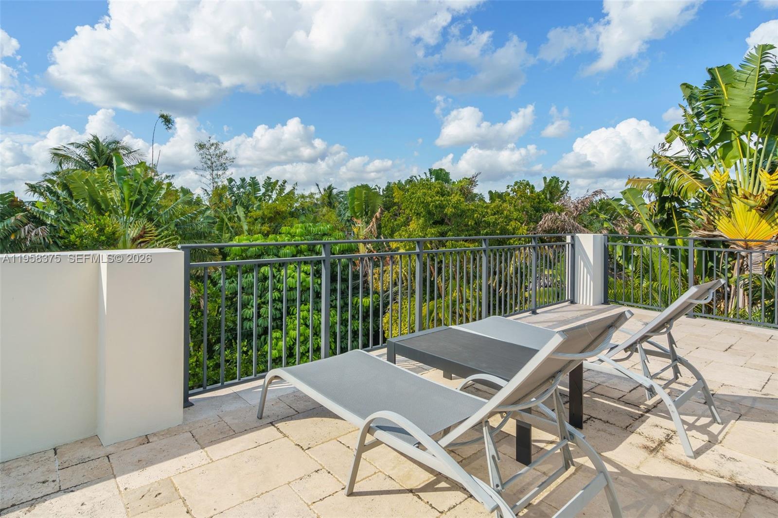 420 Palmwood Ln Key Biscayne, FL 33149