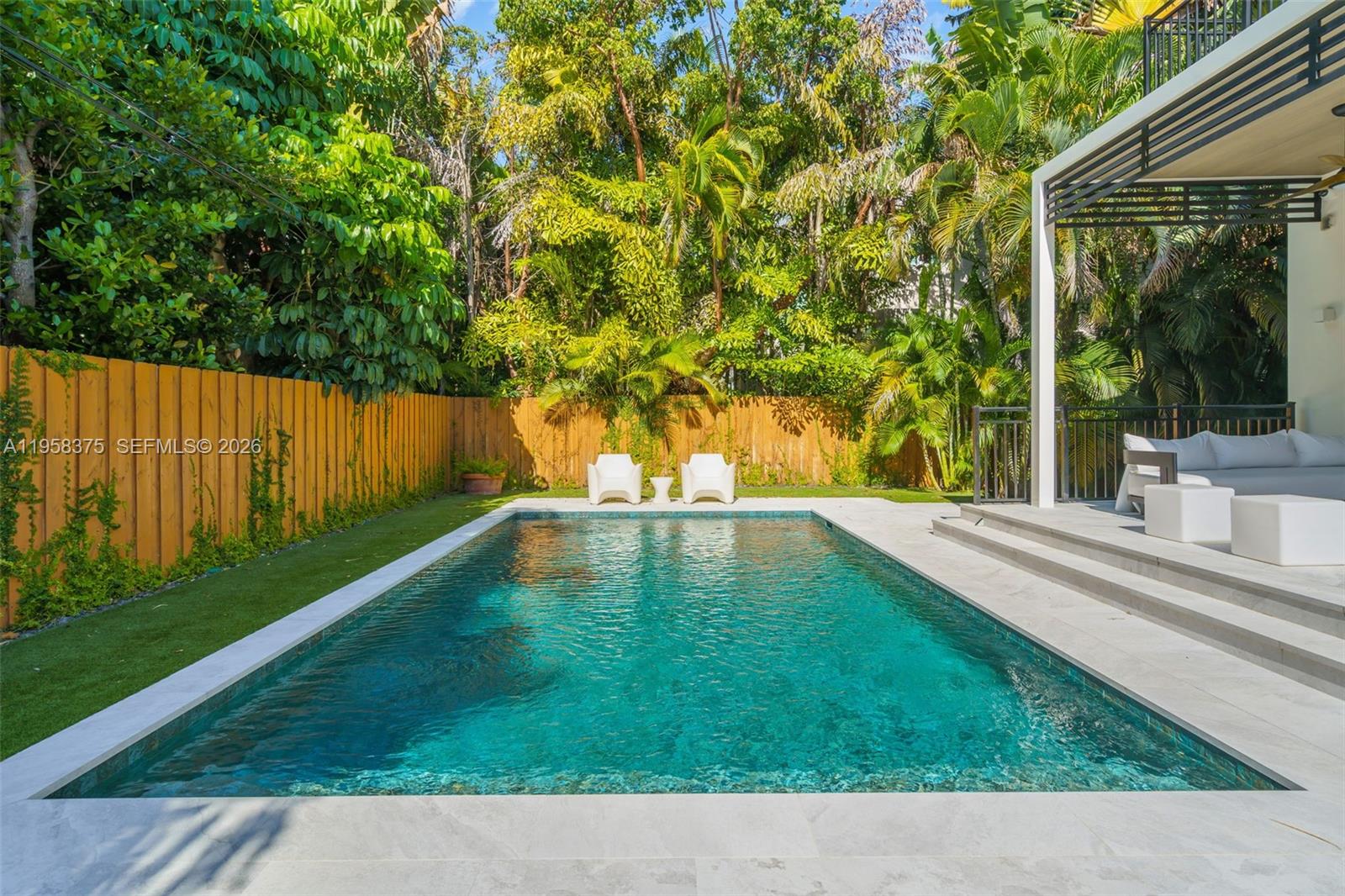 420 Palmwood Ln Key Biscayne, FL 33149