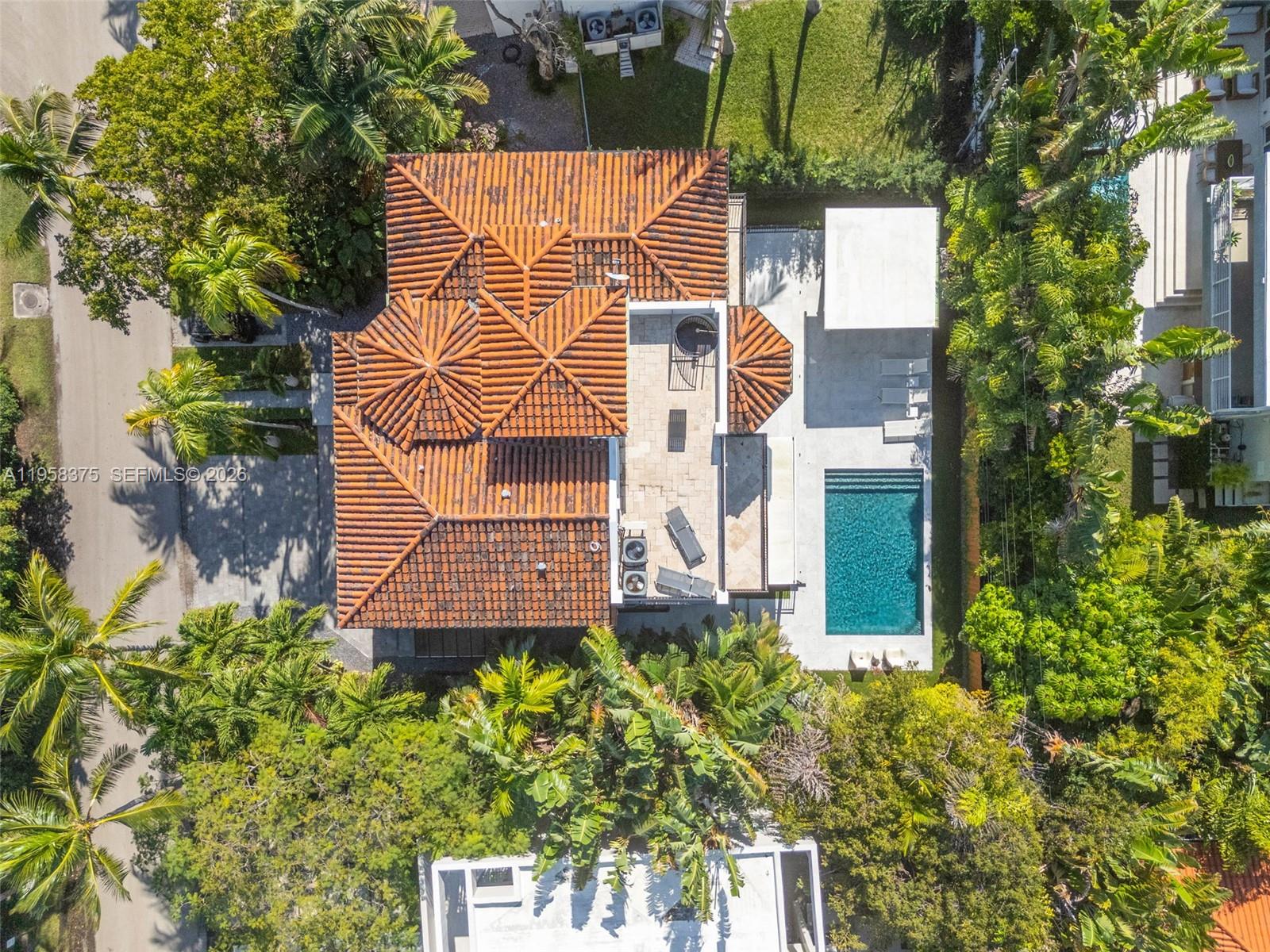 420 Palmwood Ln Key Biscayne, FL 33149