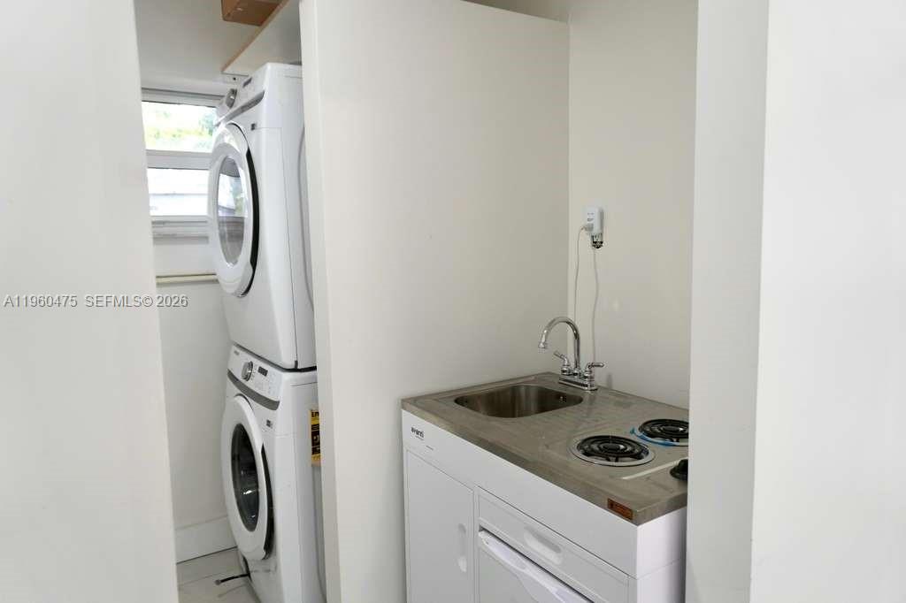 1213 NW 6th Ave Fort Lauderdale, FL 33311