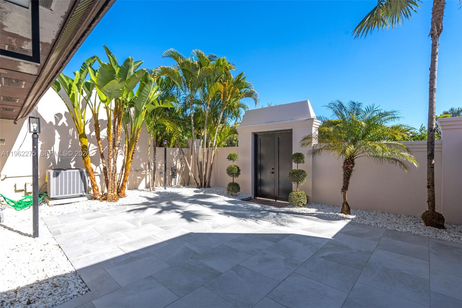 7412 Big Cypress Dr Miami Lakes, FL 33014