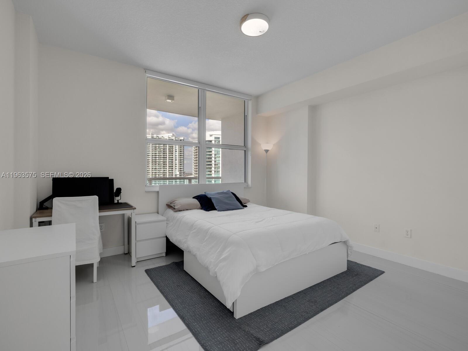 image Brickell on the River North19