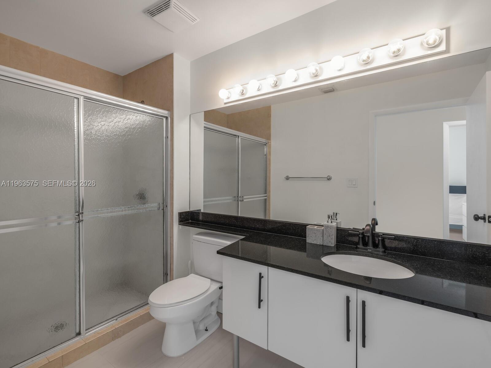 image Brickell on the River North21