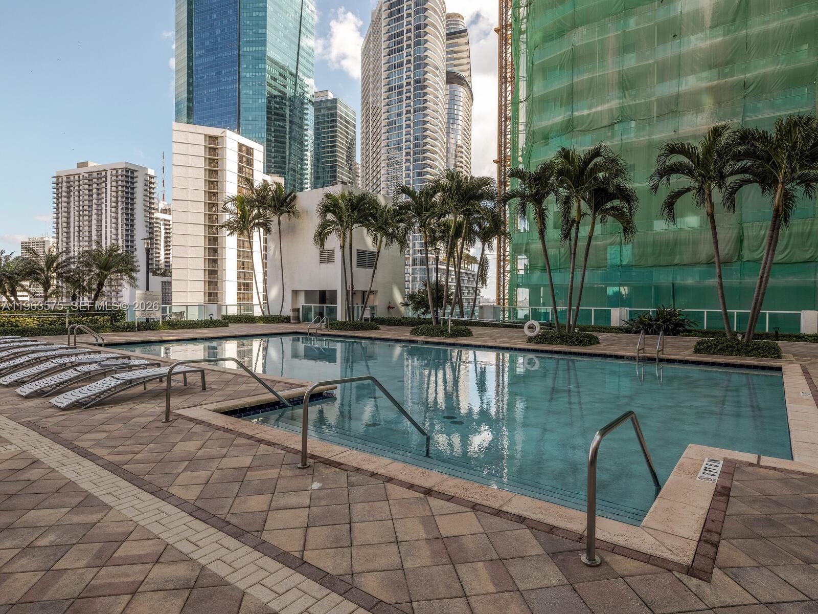 image Brickell on the River North26