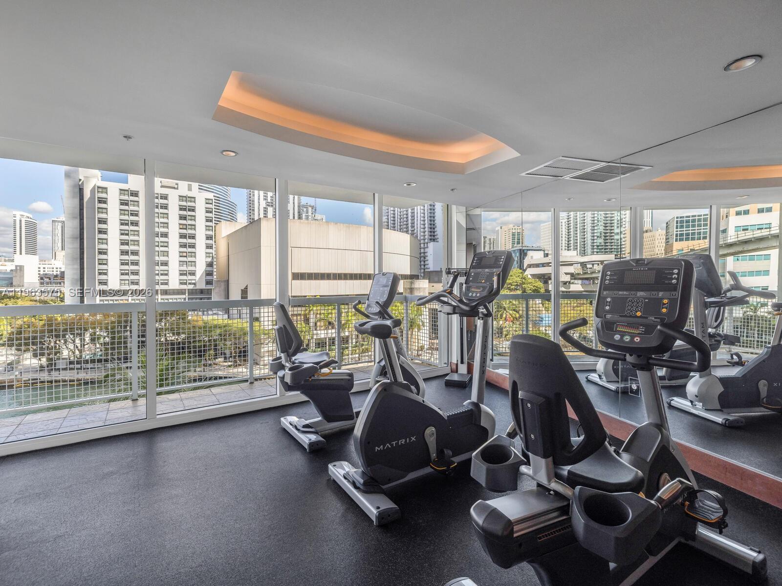 image Brickell on the River North30