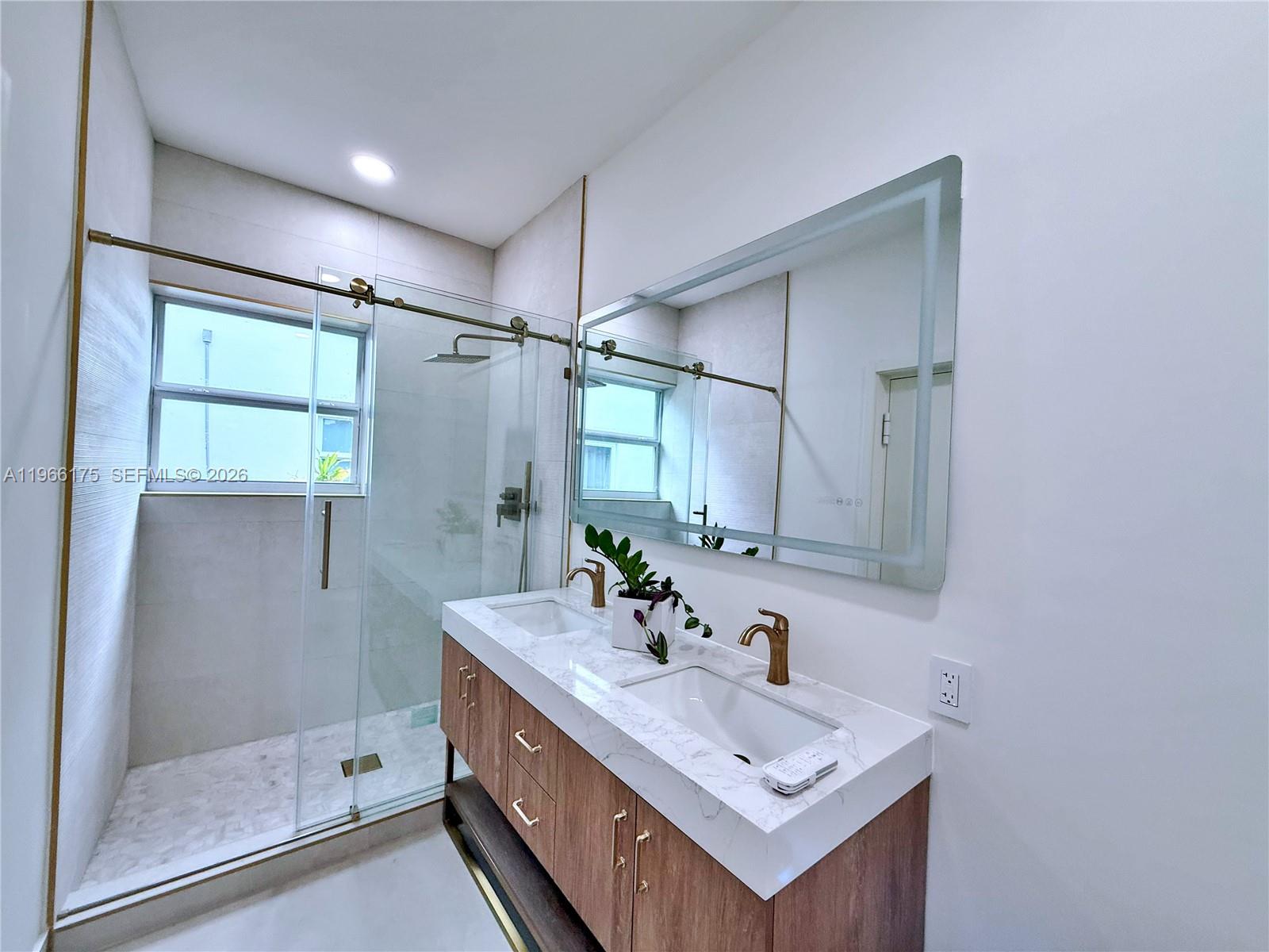 775 NE 76th St Miami, FL 33138