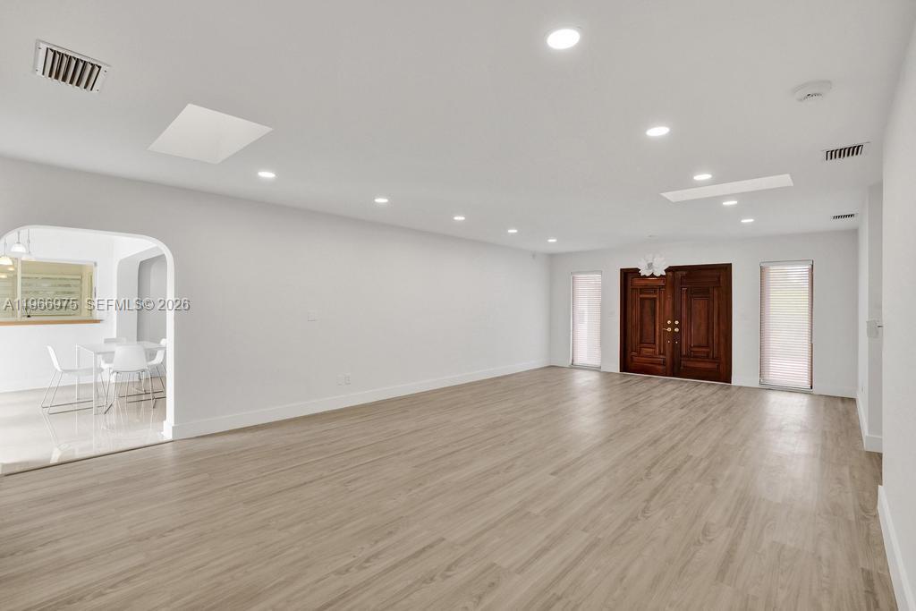 19710 NE 23rd Ave Miami, FL 33180