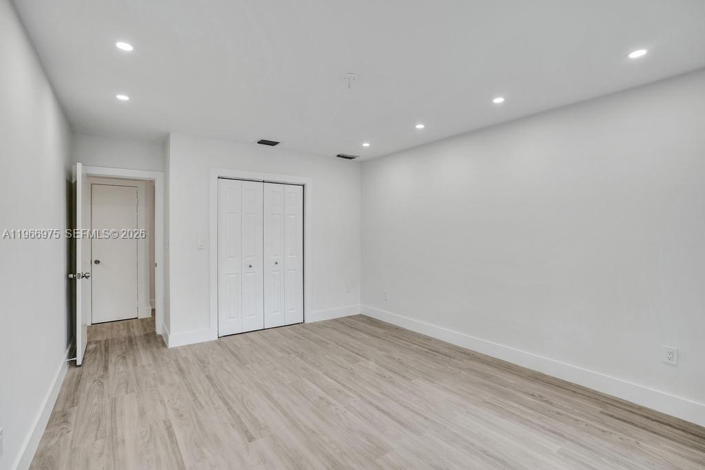 19710 NE 23rd Ave Miami, FL 33180