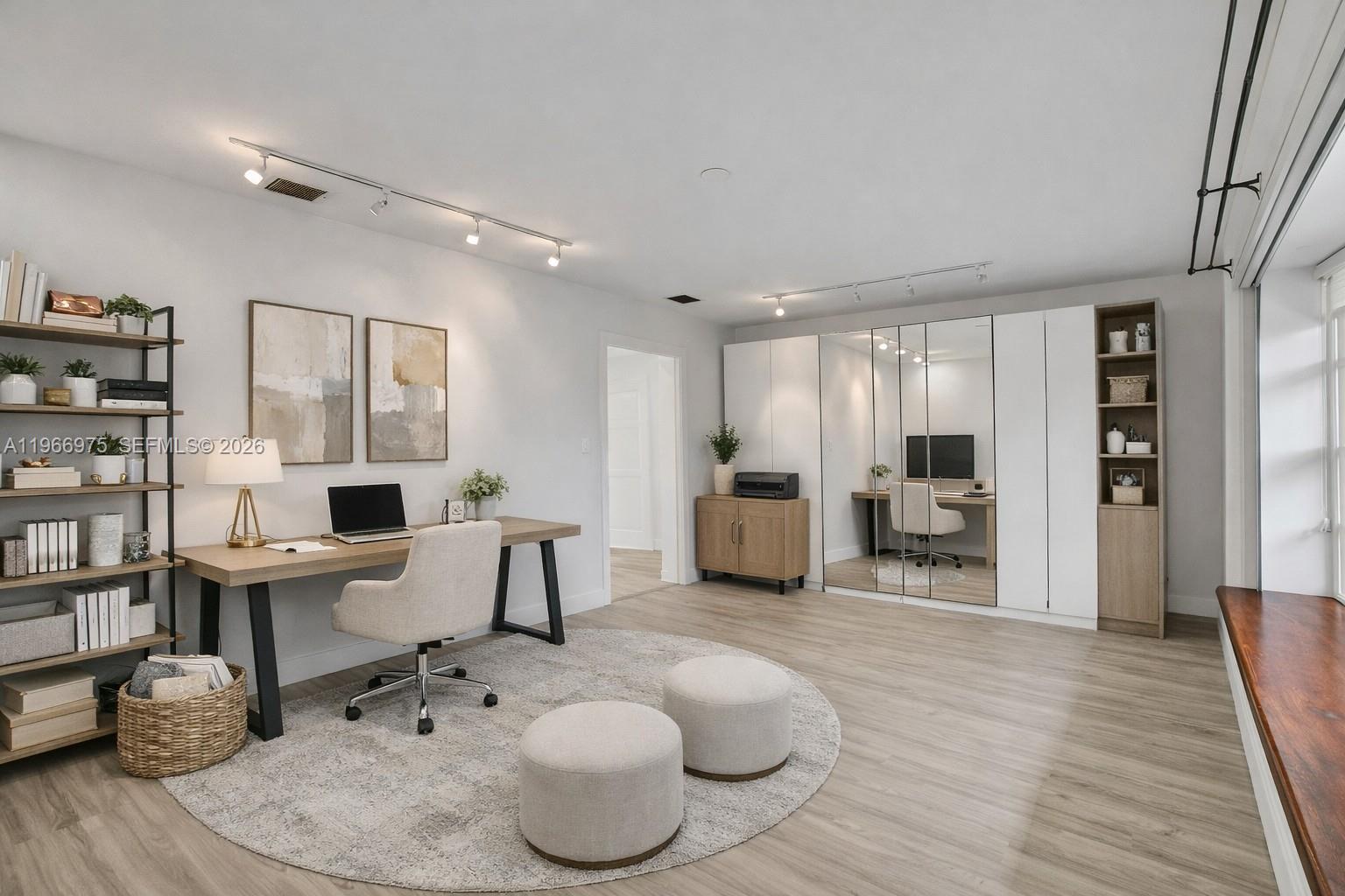 19710 NE 23rd Ave Miami, FL 33180