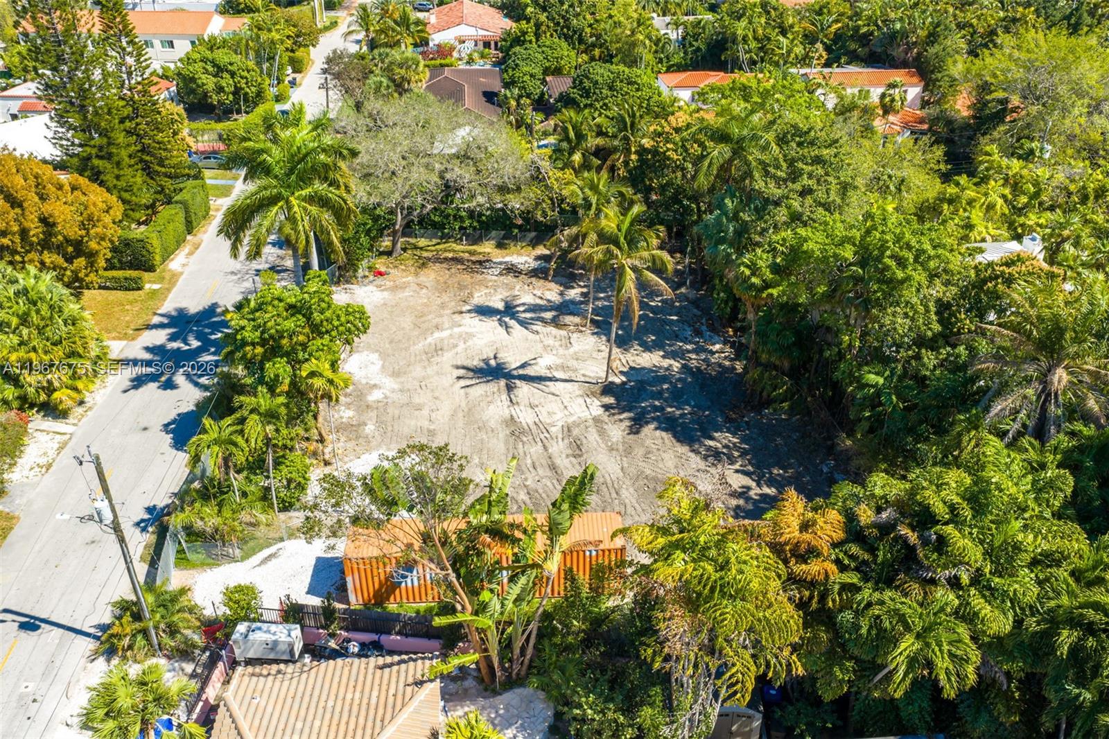 2880 Fairgreen Dr Miami Beach, FL 33140