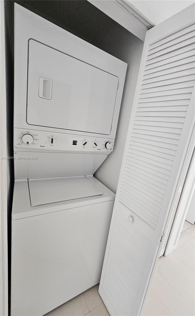 2020 Prairie Ave #502 Miami Beach, FL 33139