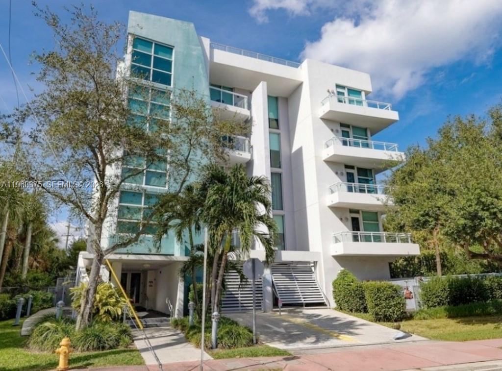 2020 Prairie Ave #502 Miami Beach, FL 33139