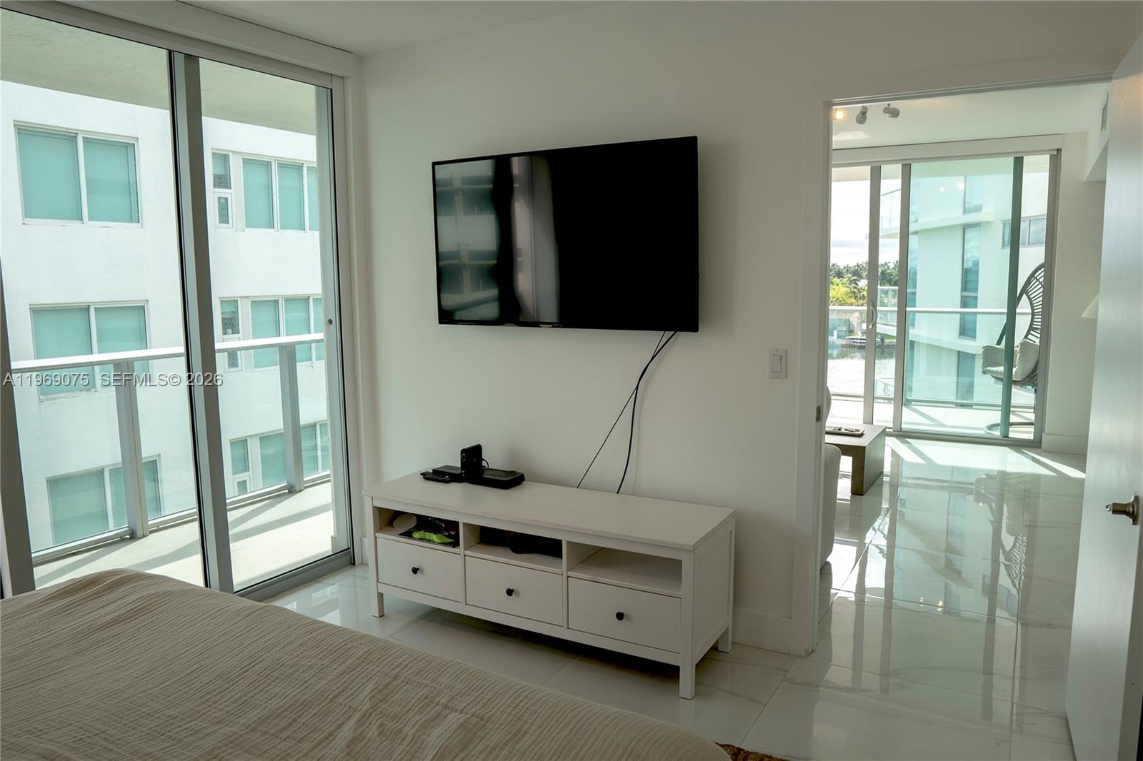 6620 Indian Crk Dr #501 Miami Beach, FL 33141