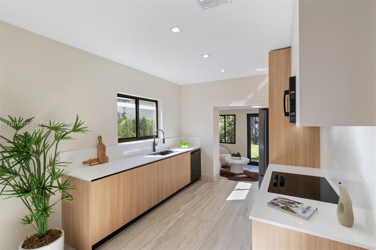 2385 SW 22nd Ter Miami, FL 33145